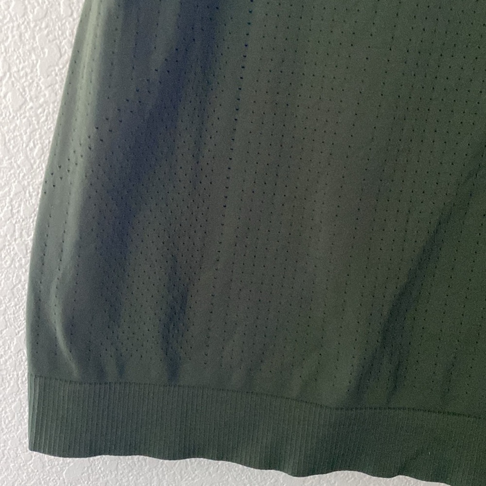 Athleta top - Picture 8 of 8